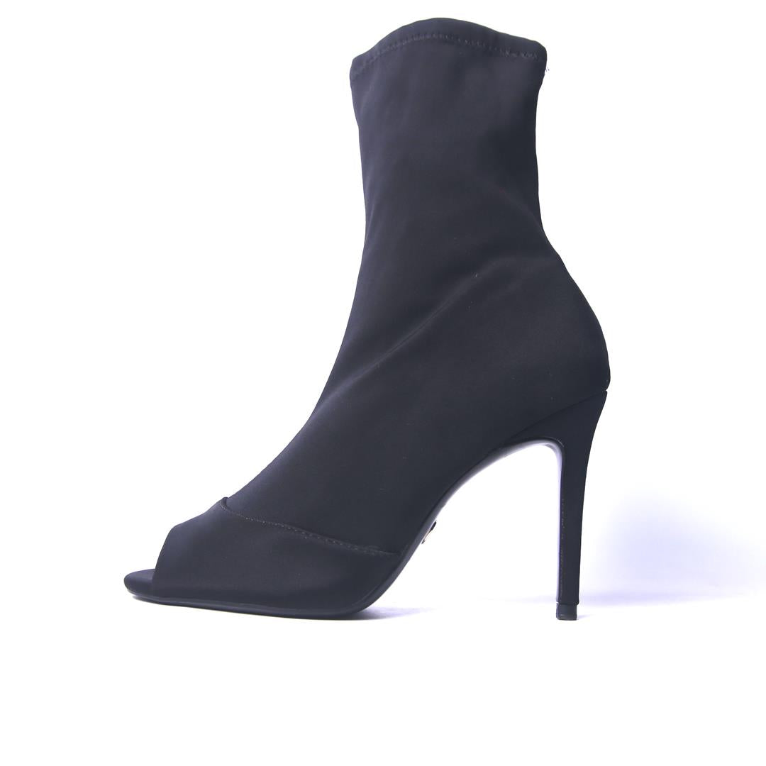ZARA. .