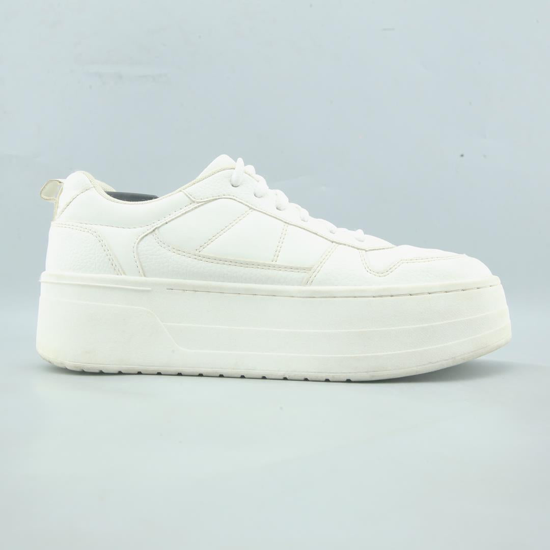 ZARA. .