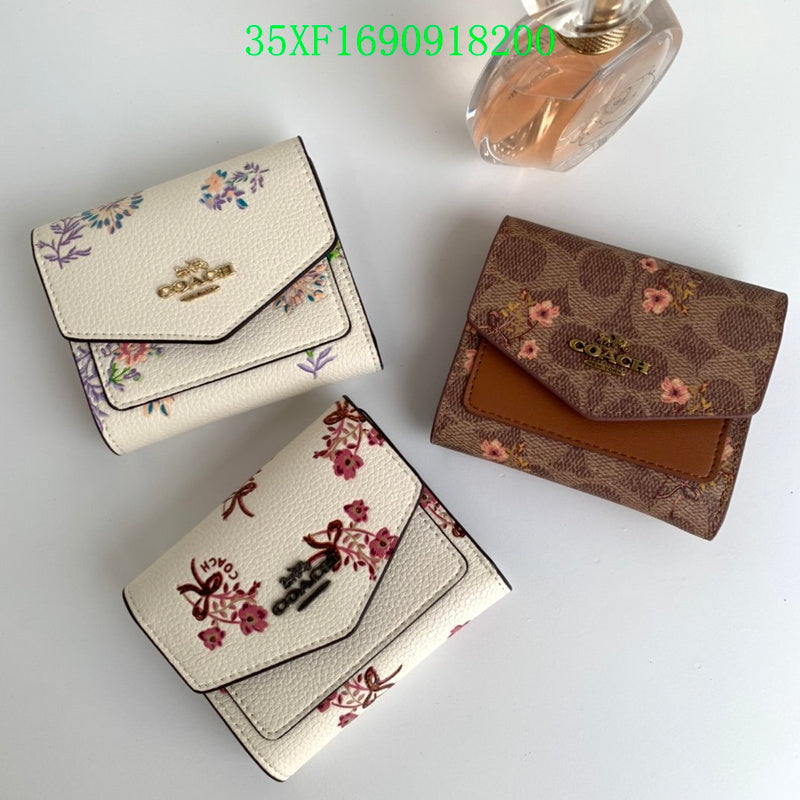 Amelia - CAH Wallet - 089