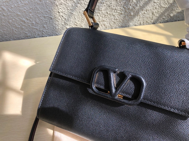 Amelia's Bag Gallery - VEL Bags - 606