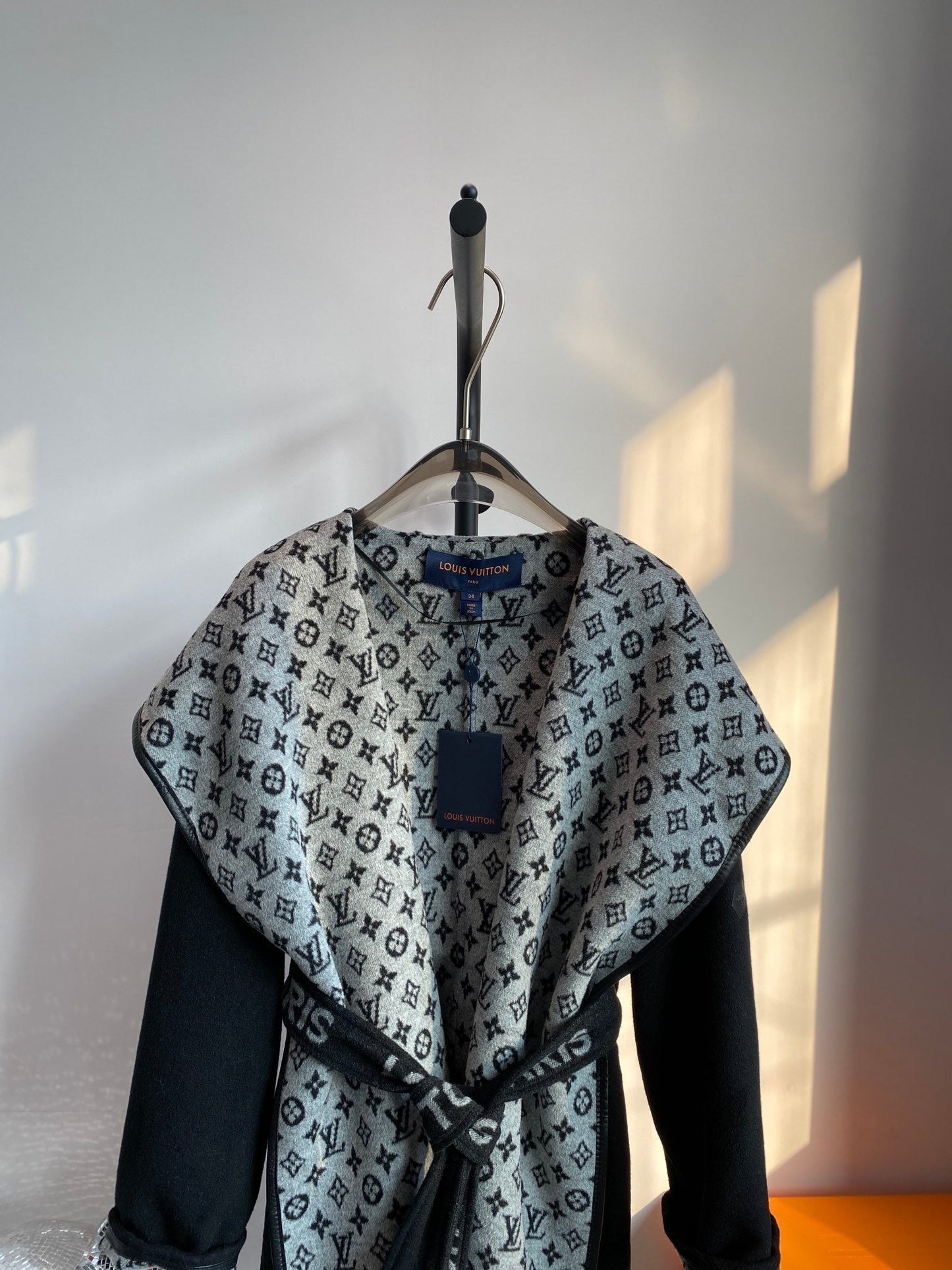Luxury Louis Vuitton  Wrap Coat 043