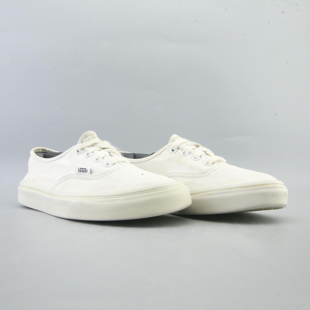 VANS AUTHENTIC
