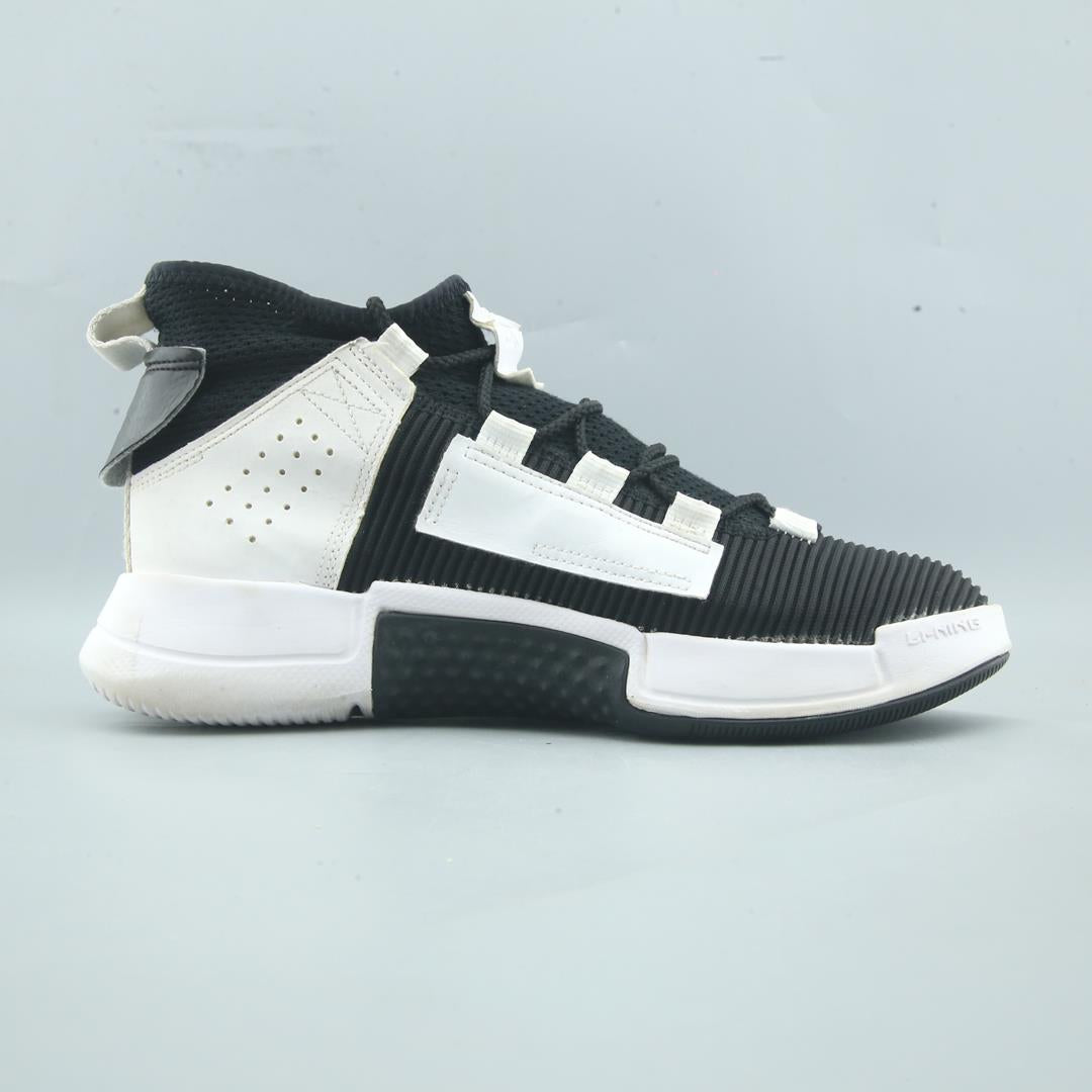 LI-NING ESSENCE 2 MID