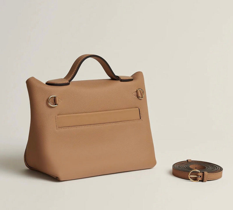 Amelia - HMS Bags - 1676