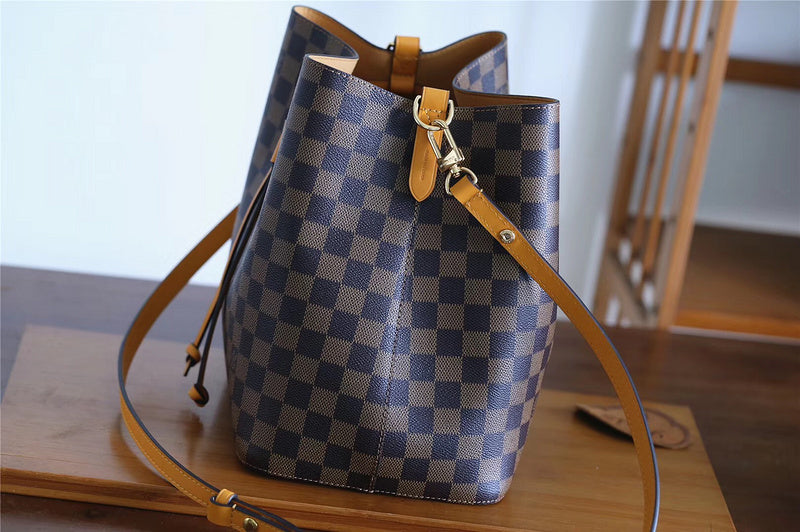 Fan Fashion Lu-Vi bags - 8577