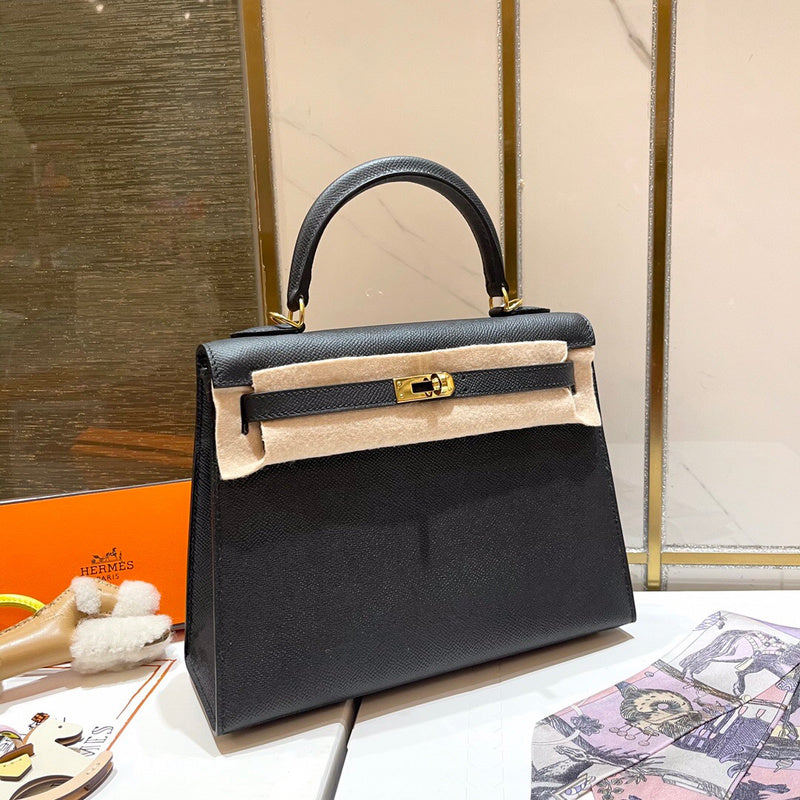 Amelia - HMS Bags - 1703