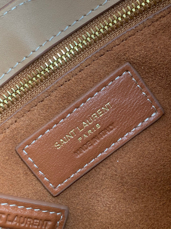 Amelia - YSL Bag - 4174