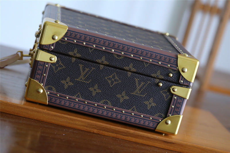 Fan Fashion Lu-Vi bags - 9548