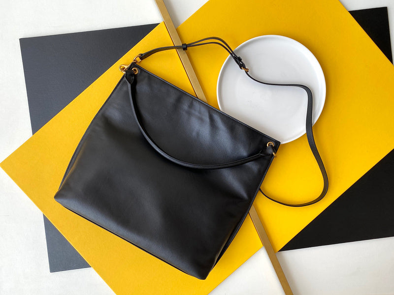 Amelia - YSL Bag - 4123