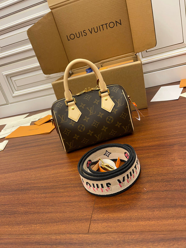 Amelia's Bag Gallery - LOV Bags - 1026