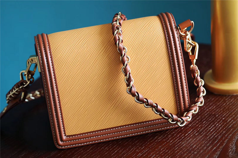 Fan Fashion Lu-Vi bags - 8116