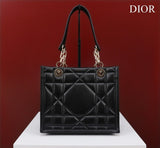 Amelia- DYOR LUXRY BAGS FOR WOMEN - 1976