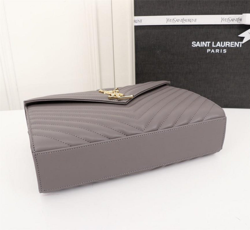 Amelia - YSL Bag - 2656