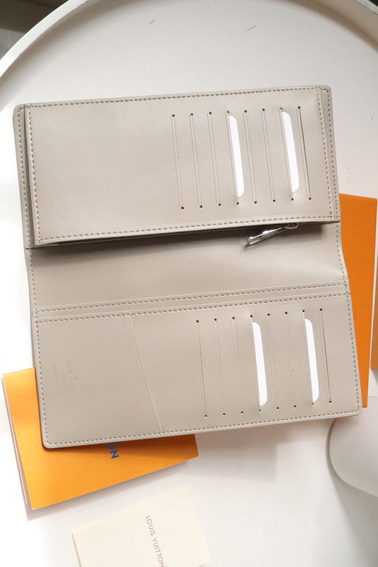 Amelia- LOV  Luxury  Wallets - 628