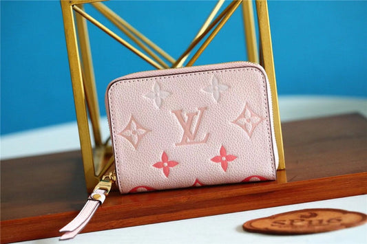 Fan Fashion Lu-Vi bags - 8935