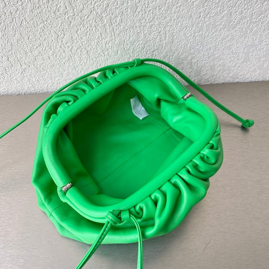 BV Mini Pouch Green, For Women, Bags 8.7in/22Amelia585852V1BW03724