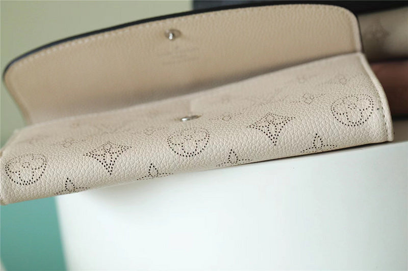 Fan Fashion Lu-Vi bags - 8761