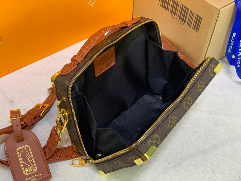 Fan Fashion Lu-Vi bags - 17496