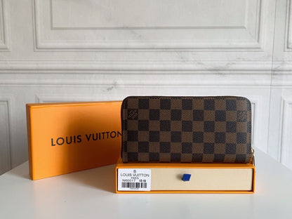 Amelia- LOV  Luxury  Wallets - 695