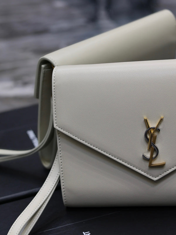 Amelia - YSL Bag - 2361
