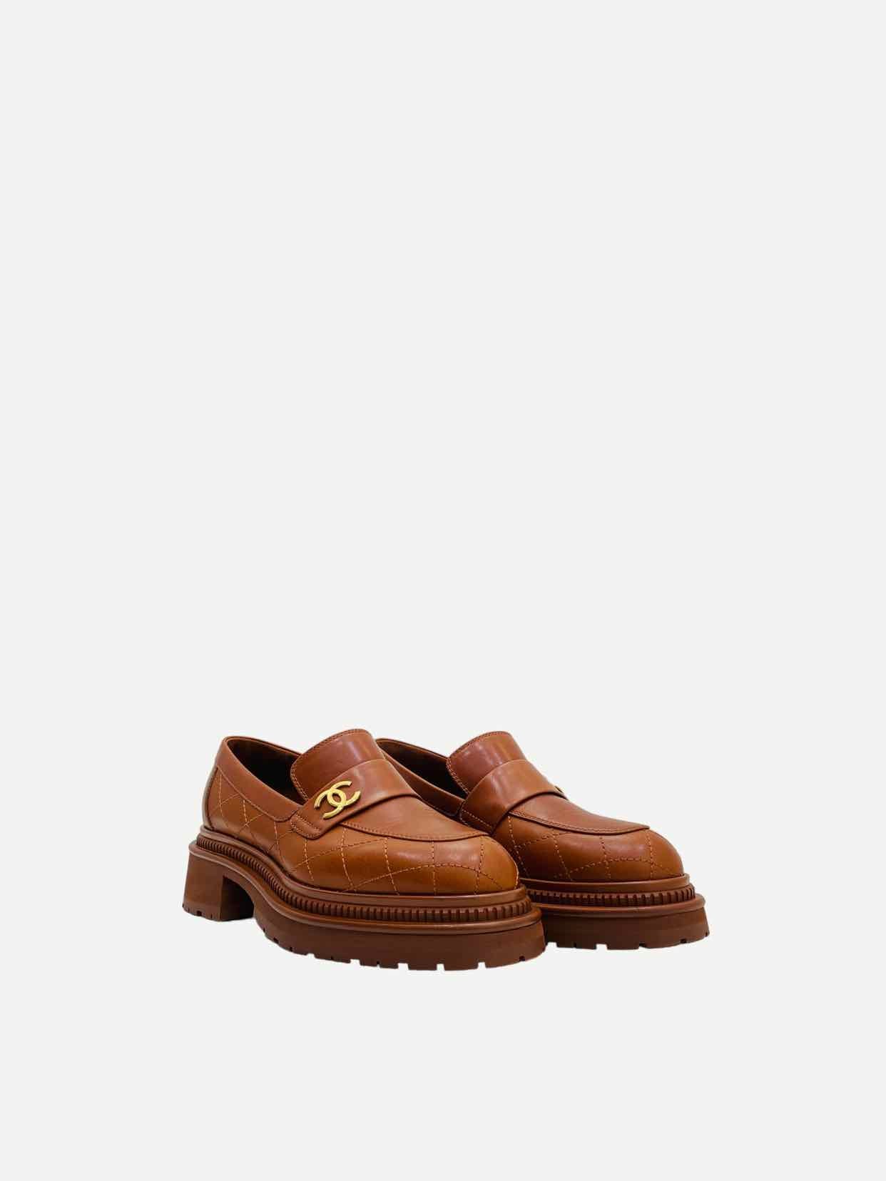 CHANEL Brown Quilted Size EU 37.5 Moccasins