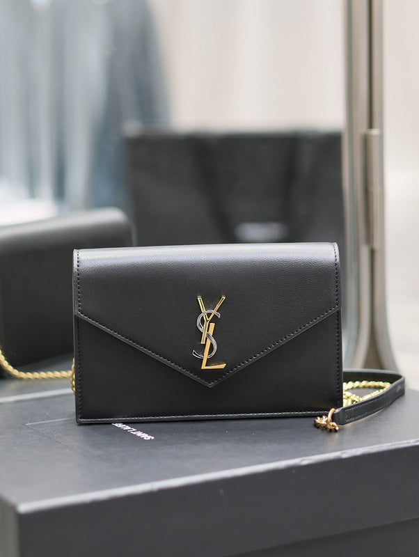 Amelia - YSL Bag - 1955