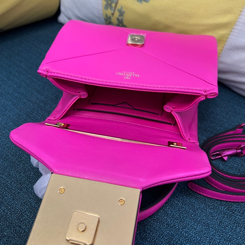 Amelia's Bag Gallery - VEL Bags - 405