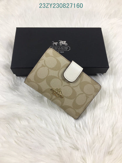 Amelia - CAH Wallet - 143