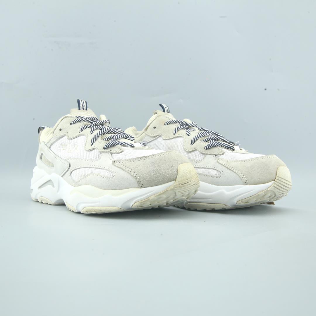 FILA RAY TRACER