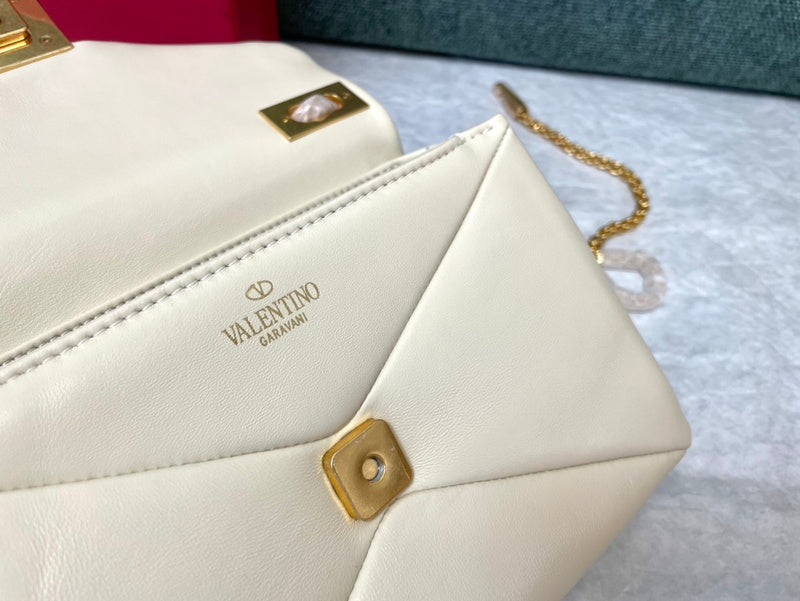 Amelia's Bag Gallery - VEL Bags - 584