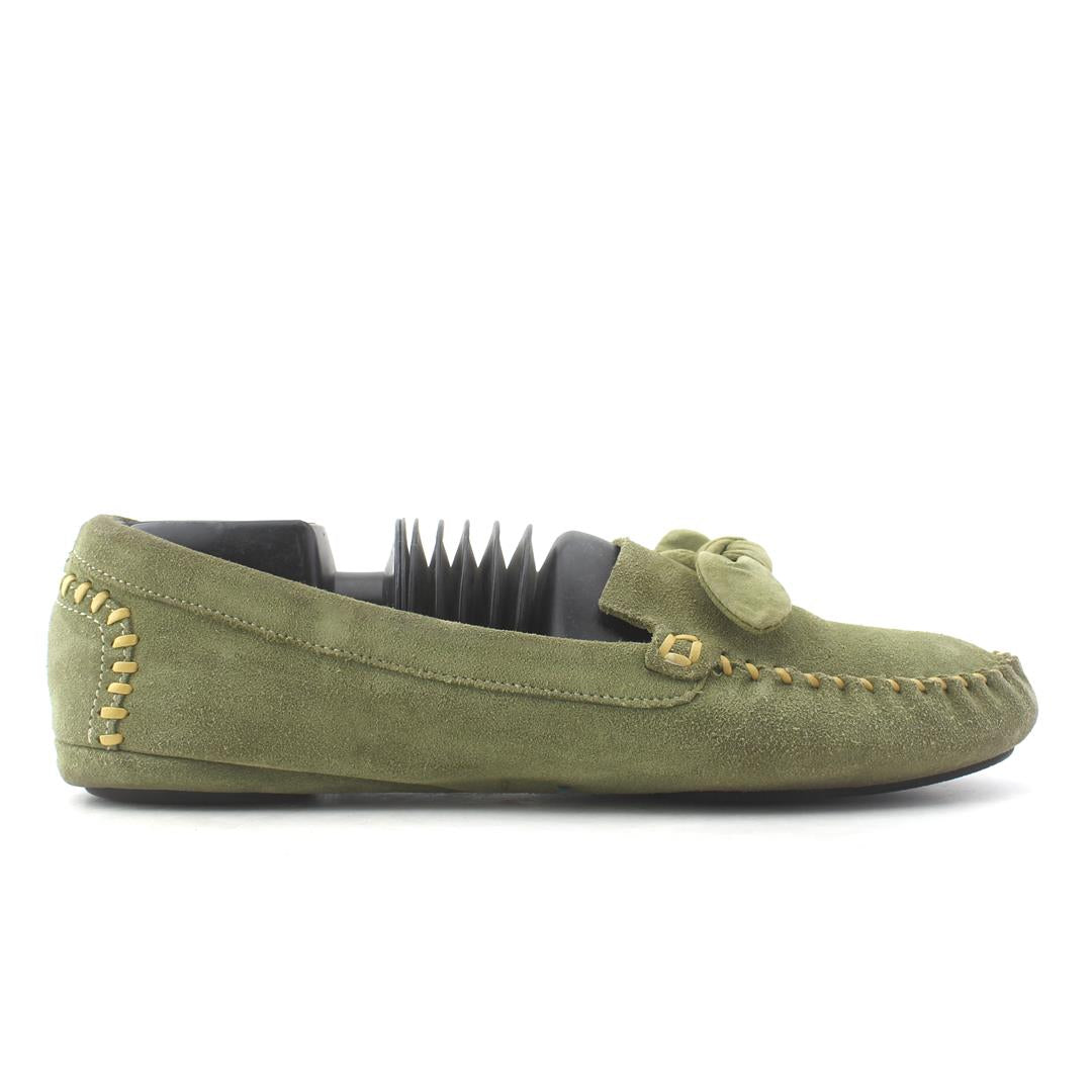 COLE HAAN BELLPORT BOW DRIVER SUEDE
