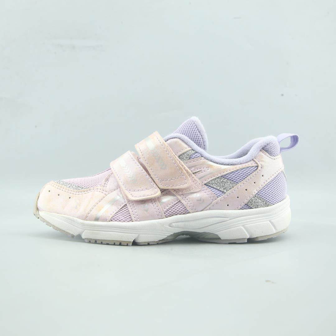 ASICS .