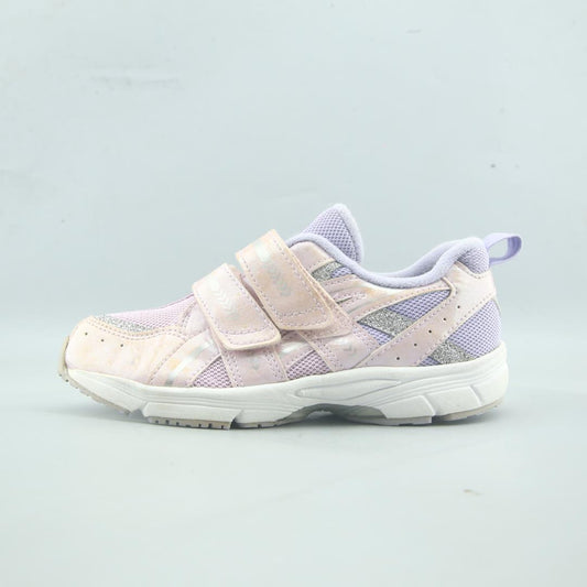 ASICS .