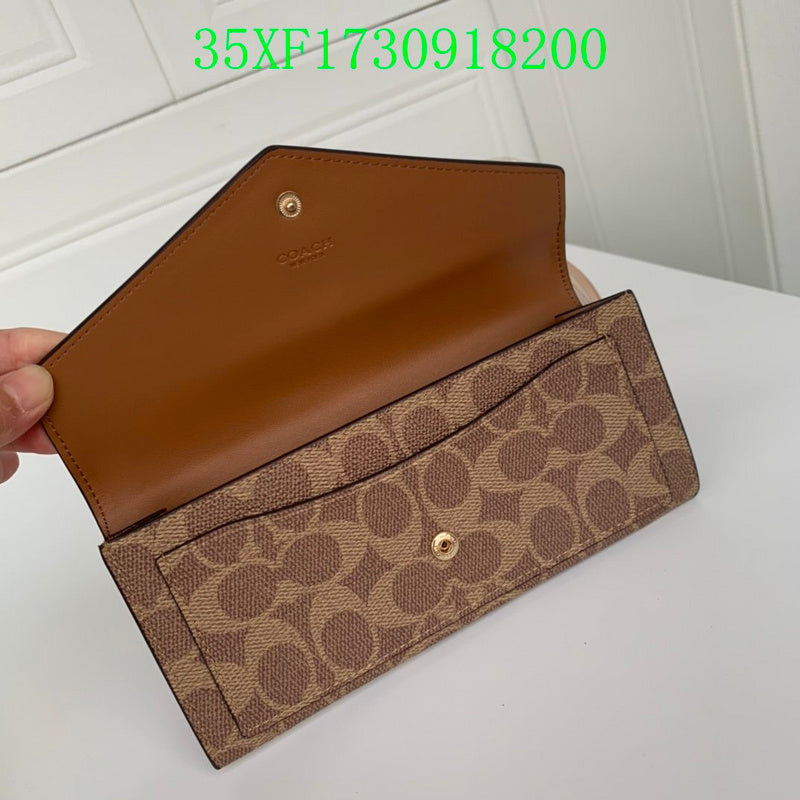 Amelia - CAH Wallet - 086