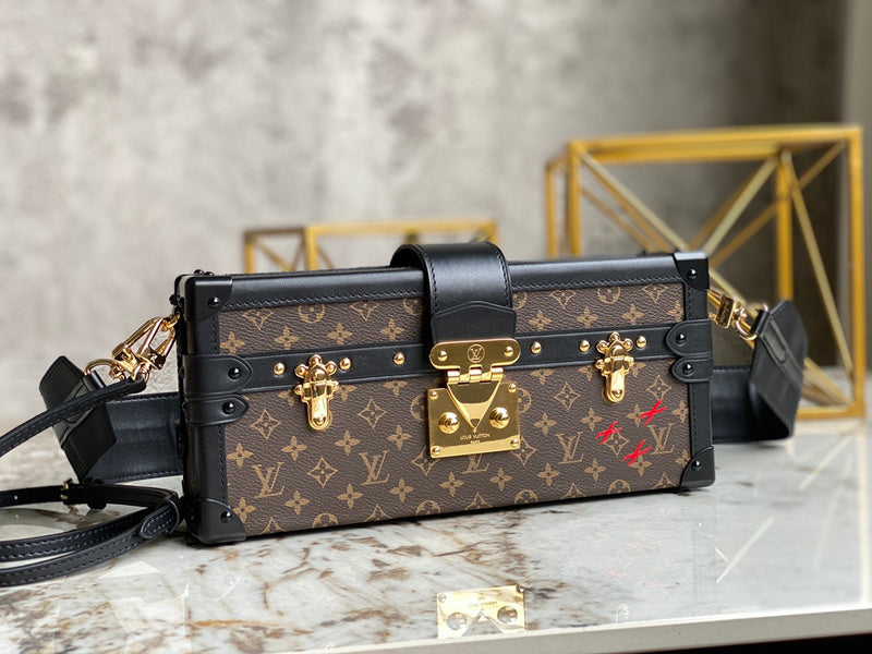 Fan Fashion Lu-Vi Bags - 16681