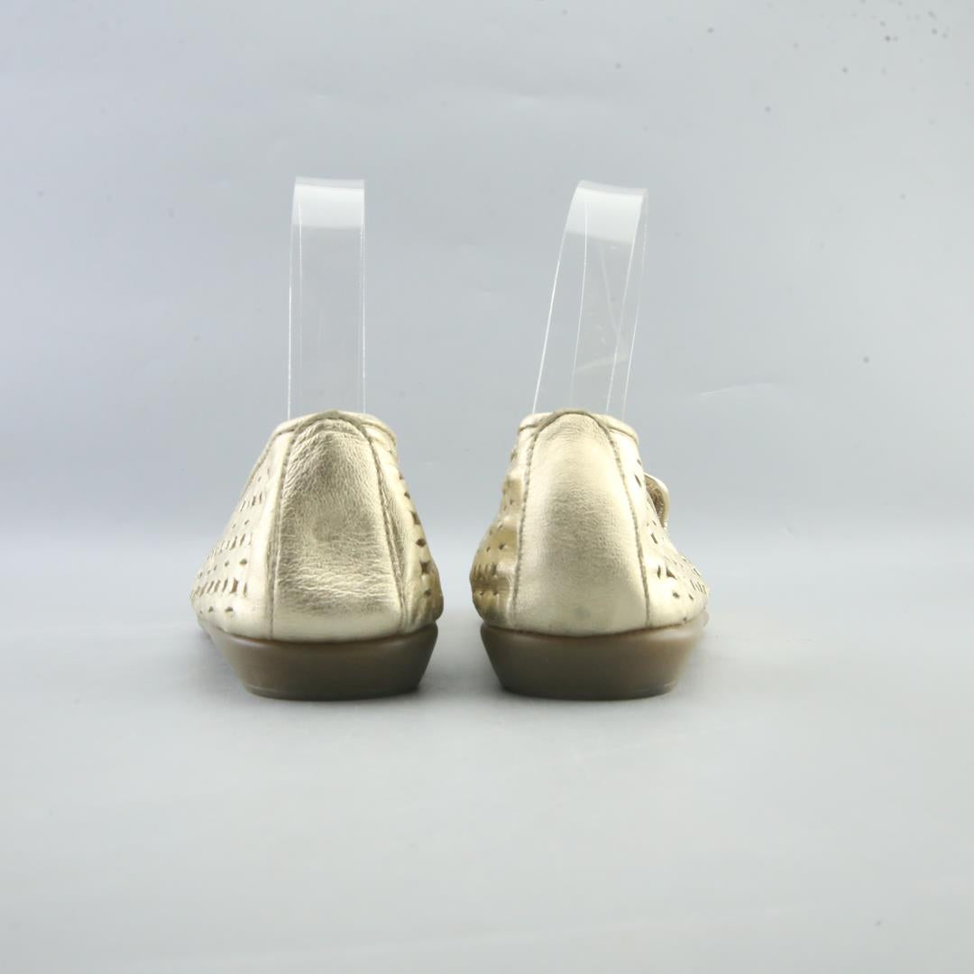 AEROSOLES .