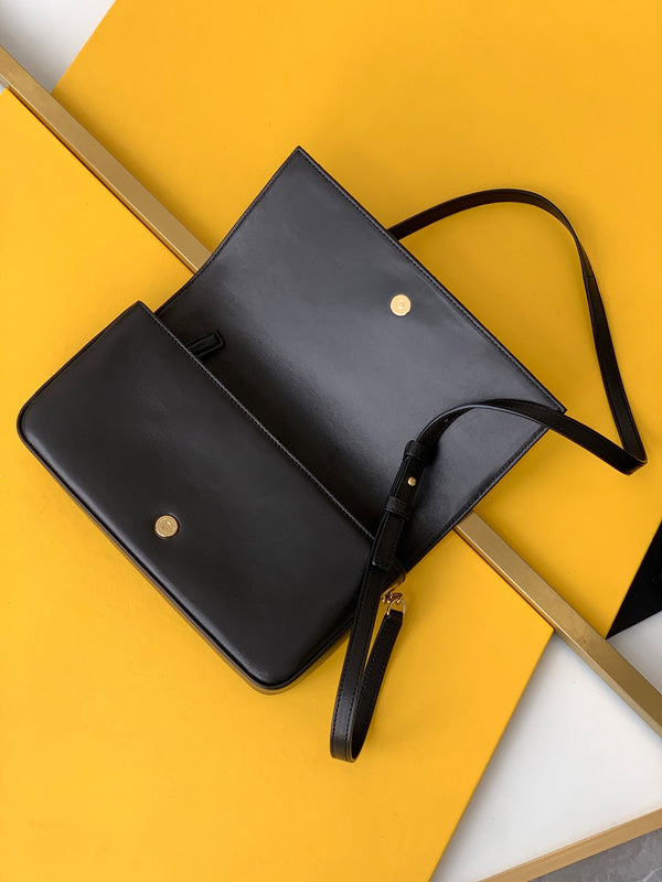 Amelia - YSL Bag - 4171