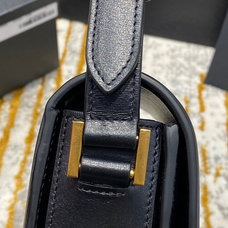 Amelia - YSL Bag - 3829