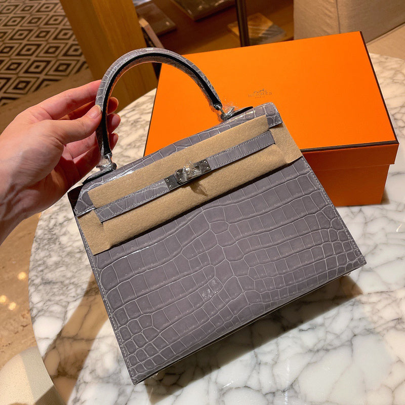 Amelia - HMS Bags - 1786