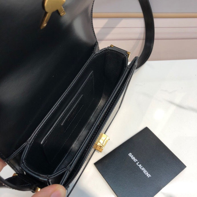 Amelia - YSL Bag - 3711