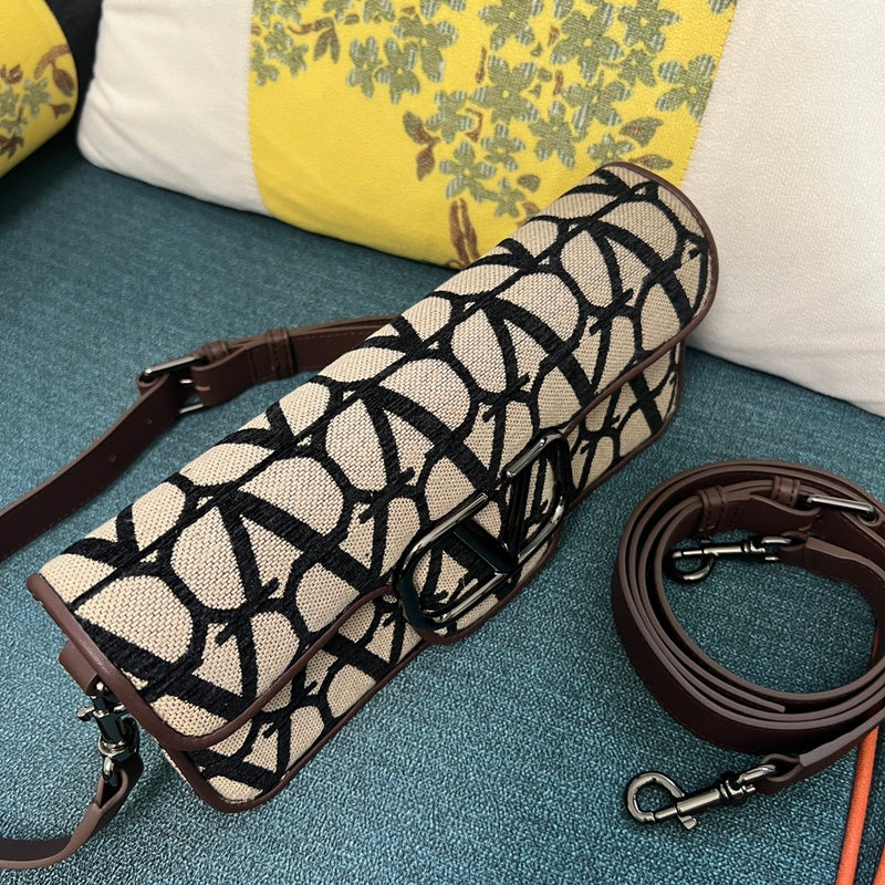 Amelia's Bag Gallery - VEL Bags - 390