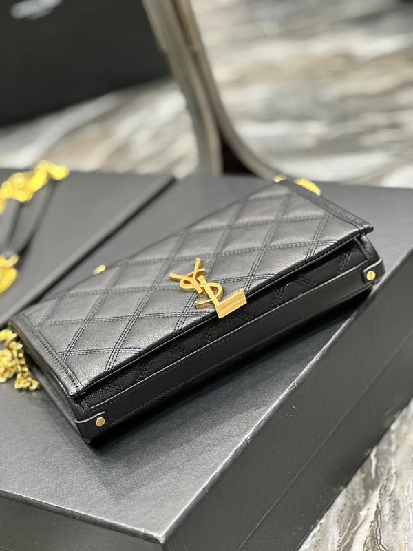 Amelia - YSL Bag - 2463