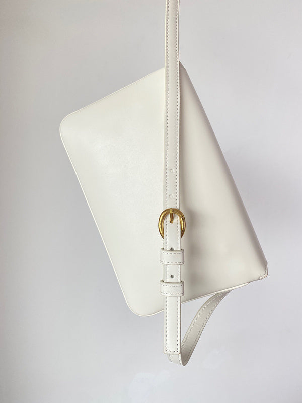 Amelia - YSL Bag - 3678