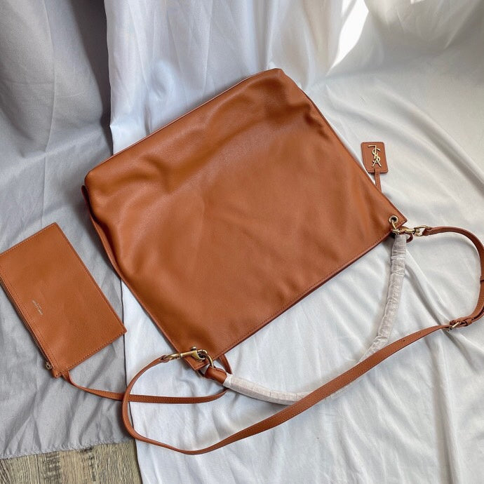 Amelia - YSL Bag - 3595
