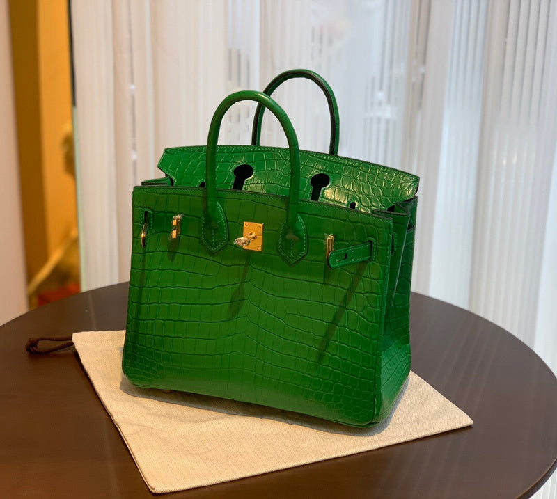 Amelia - HMS Bags - 1705