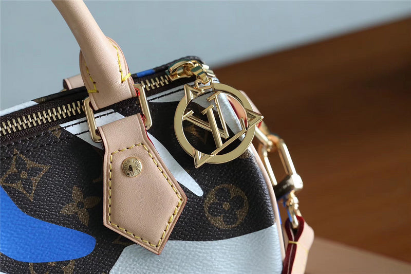 Fan Fashion Lu-Vi bags - 8154