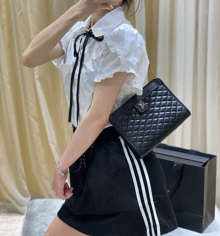 Amelia - YSL Bag - 3755