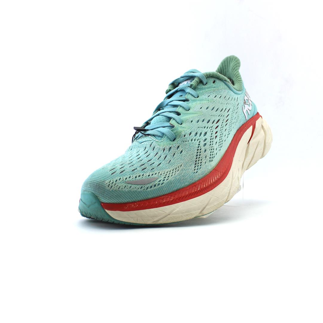 HOKA ONE ONE CLIFTON 8