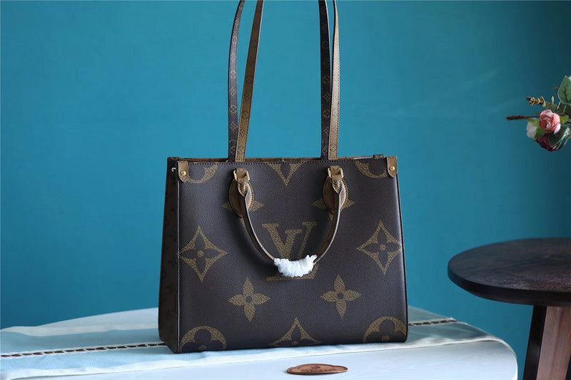 Fan Fashion Lu-Vi bags - 8674