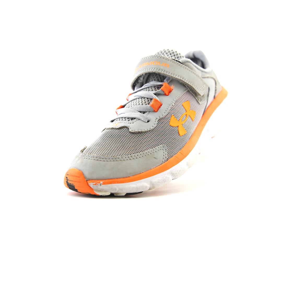 UNDER ARMOUR ASSERT 9 AC